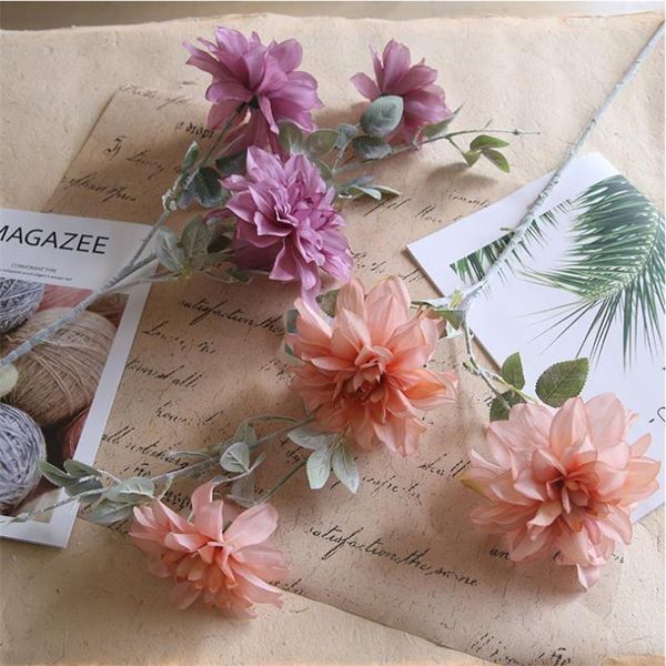 decorative flowers & wreaths 7pcs fake long stem dahlia (3 heads/piece) 31.1" length simulation chamomile for wedding home artificial f
decorative flowers & wreaths 7pcs fake long stem dahlia (3 heads/piece) 31.1" length simulation chamomile for wedding home artificial f