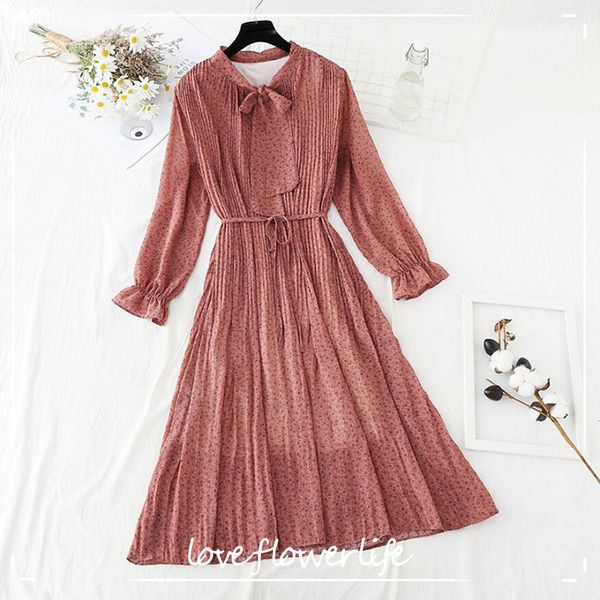 spring chiffon floral dress women vintage long sleeve female pleated midi dress elegant sashes party vestidos femme 210521, Black;gray
spring chiffon floral dress women vintage long sleeve female pleated midi dress elegant sashes party vestidos femme 210521, Black;gray