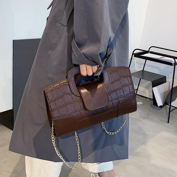 magnetic buckle bags crocodile pattern embossed baguette bag shoulder messenger handbag
magnetic buckle bags crocodile pattern embossed baguette bag shoulder messenger handbag