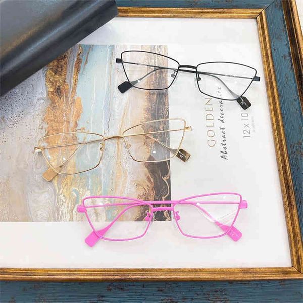 2022 factory wholesale men's and women's myopia flat frame business cat's eye can be matched with degree bb0091 plain face, White;black
2022 factory wholesale men's and women's myopia flat frame business cat's eye can be matched with degree bb0091 plain face, White;black
