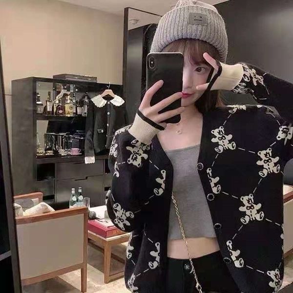 little bear v-neck knitted cardigan women's new loose korean version in spring autumn of 2021 wear a long sleeved and sweater coat, Black
little bear v-neck knitted cardigan women's new loose korean version in spring autumn of 2021 wear a long sleeved and sweater coat, Black