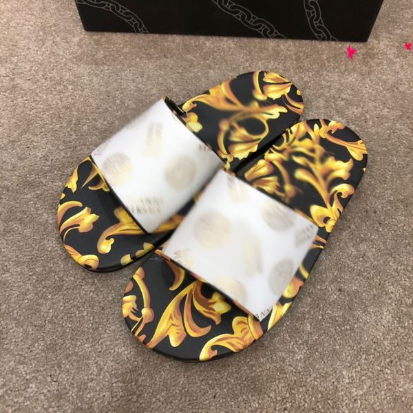 luxurys men slippers designer rubber slides sandal mens designers flat fashion shoes beach flip flops flower with box size 39-45 -g399, Black
luxurys men slippers designer rubber slides sandal mens designers flat fashion shoes beach flip flops flower with box size 39-45 -g399, Black
