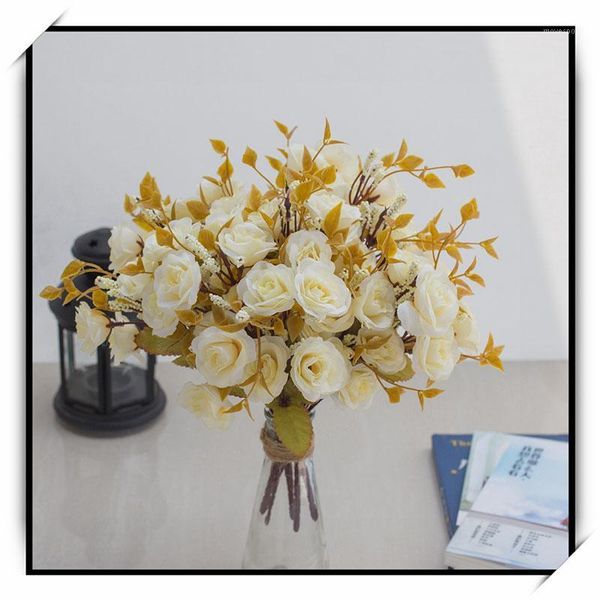 14heads 1 bundle silk roses bride bouquet artificial flowers for wedding bridesmaid home table year decoration fake plants decorative & wrea
14heads 1 bundle silk roses bride bouquet artificial flowers for wedding bridesmaid home table year decoration fake plants decorative & wrea