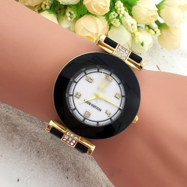 fashion diamond inlaid temperament silicone men's and women's watches leisure creativity student fashion versatile large dial, Slivery;brown
fashion diamond inlaid temperament silicone men's and women's watches leisure creativity student fashion versatile large dial, Slivery;brown