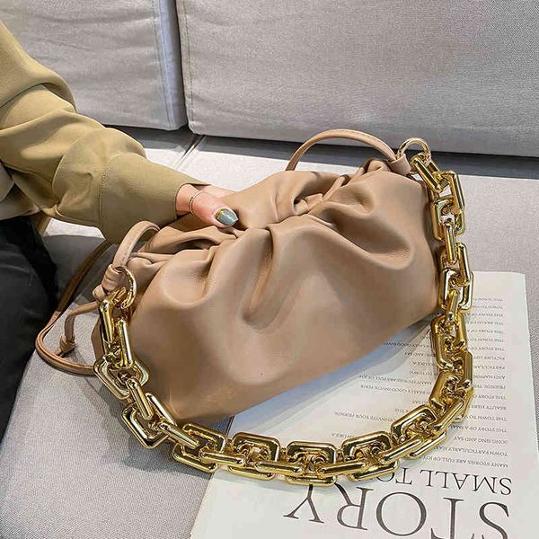 gold chain pu leather cloud for women 2021 winter armpit lady shoulder handbags female travel hand bag
gold chain pu leather cloud for women 2021 winter armpit lady shoulder handbags female travel hand bag