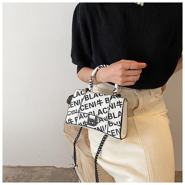 women's bag 2021 trend fashion letter print small square ocean gas one-shoulder sloping chain shoulder bags
women's bag 2021 trend fashion letter print small square ocean gas one-shoulder sloping chain shoulder bags
