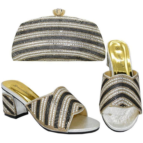 arrival elegant blue shinning italian ladies shoes and bags to match for party in women f0527-4 sandals, Black
arrival elegant blue shinning italian ladies shoes and bags to match for party in women f0527-4 sandals, Black