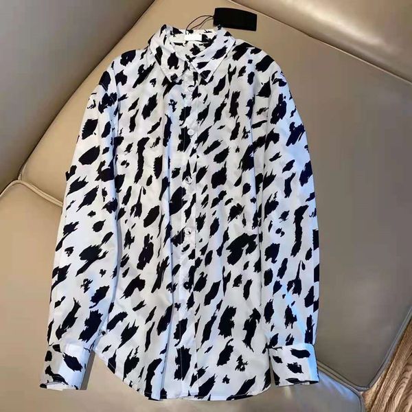 high version 2021 summer new leopard pattern simple and comfortable thin breathable back small shirt, White
high version 2021 summer new leopard pattern simple and comfortable thin breathable back small shirt, White