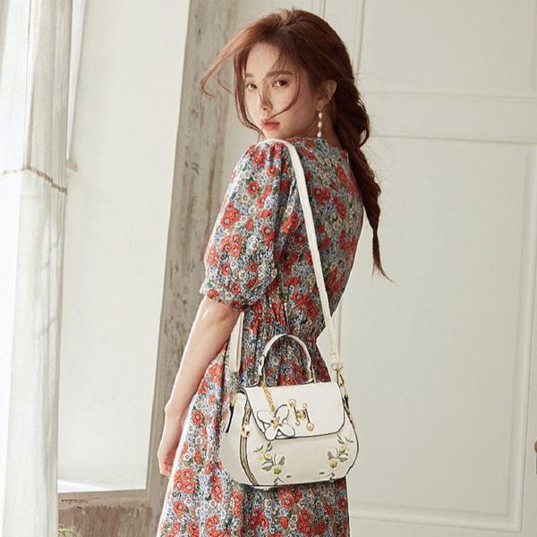 evening bags women's small handbag luxury designer 2021 trend female tote with short handles embroidered bucket shoulder crossbody bag
evening bags women's small handbag luxury designer 2021 trend female tote with short handles embroidered bucket shoulder crossbody bag