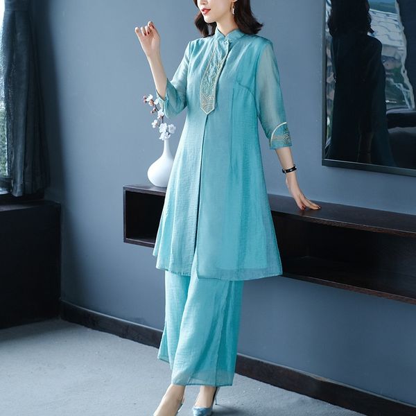 chinese style clothing women cheongsam suit vintage embroidery qipao and wide leg pants elegant oriental lady set suit 11922, Red
chinese style clothing women cheongsam suit vintage embroidery qipao and wide leg pants elegant oriental lady set suit 11922, Red
