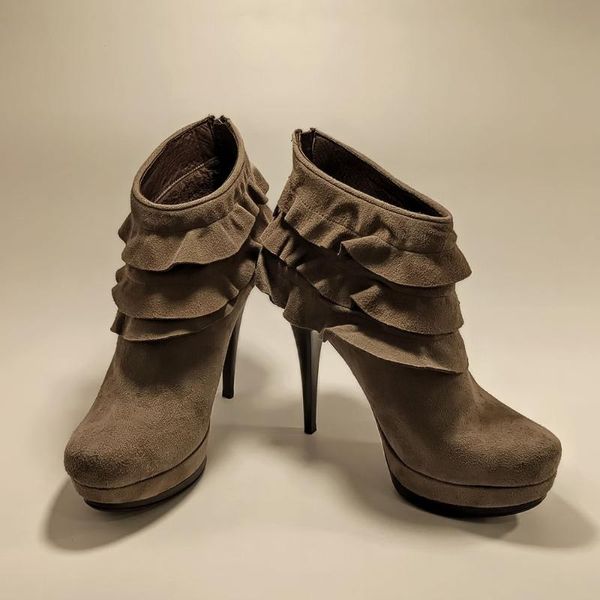 boots women stylish winter suede leather light weight comfortable pointed toe zipper heels platform base inside wool, Black
boots women stylish winter suede leather light weight comfortable pointed toe zipper heels platform base inside wool, Black