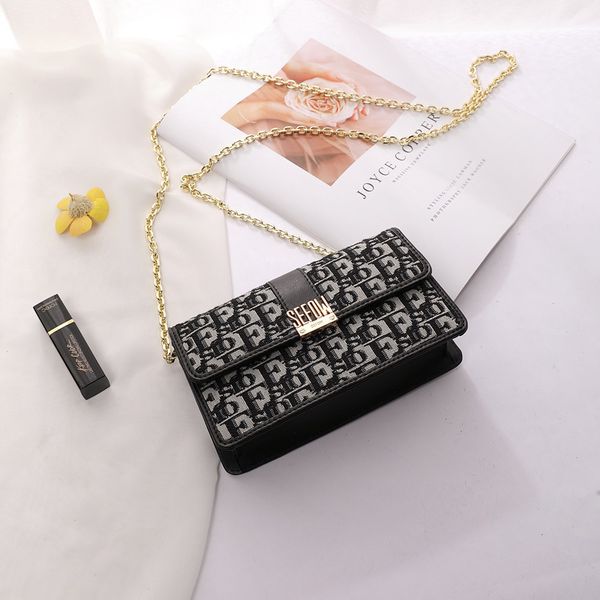 bag new fashion printing canvas bag leisure messenger versatile chain single shoulder women's mobile phone handbags sale
bag new fashion printing canvas bag leisure messenger versatile chain single shoulder women's mobile phone handbags sale