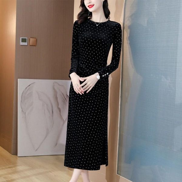 casual dresses 2021 autumn winter velvet dress women french retro o neck long sleeve polka dot slit gold bag hip, Black;gray
casual dresses 2021 autumn winter velvet dress women french retro o neck long sleeve polka dot slit gold bag hip, Black;gray