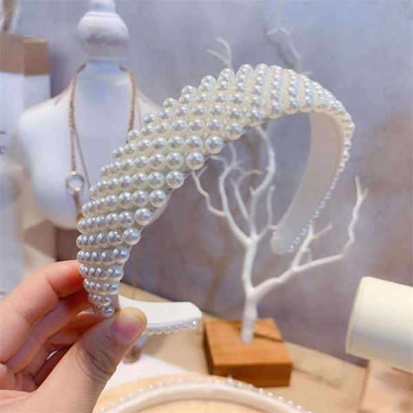 japan and south korea wide edge pearl hand woven popular style versatile simple temperament hairband headband female, Silver
japan and south korea wide edge pearl hand woven popular style versatile simple temperament hairband headband female, Silver