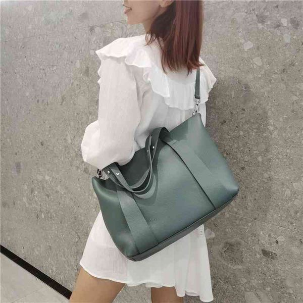 women luxurys designers bags 2021 leisure one large capacity leather slung designer handbag handbags totes crossbody bag
women luxurys designers bags 2021 leisure one large capacity leather slung designer handbag handbags totes crossbody bag