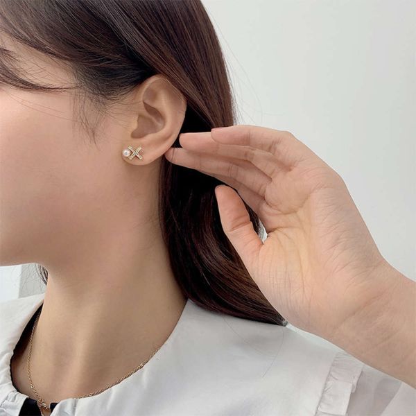 s925 silver needle fashion zircon pearl for women cool temperament net red cute earrings, Black
s925 silver needle fashion zircon pearl for women cool temperament net red cute earrings, Black