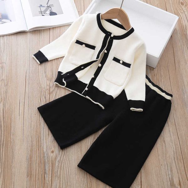 autumn baby girl's vintage temperament knitted round neck suit girl's coat + wide leg pants princess two-piece set kids y0909, White
autumn baby girl's vintage temperament knitted round neck suit girl's coat + wide leg pants princess two-piece set kids y0909, White