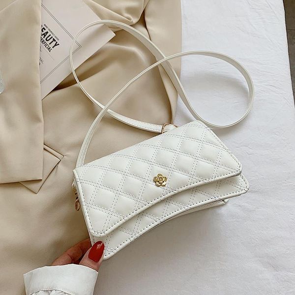 evening bags soft leather camellia small fragrance casual rhombic chain bag 2021 trendy one-shoulder practical messenger female
evening bags soft leather camellia small fragrance casual rhombic chain bag 2021 trendy one-shoulder practical messenger female