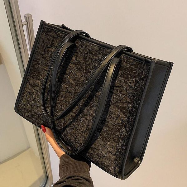 evening bags 2021 solid color designer women's tote luxury ladies handbags lady travel crossbody shoulder
evening bags 2021 solid color designer women's tote luxury ladies handbags lady travel crossbody shoulder
