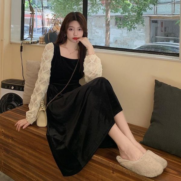 casual dresses women's long sleeved dress with square collar stitched lace bubble sleeves at the waist, showing a thin black, Black;gray
casual dresses women's long sleeved dress with square collar stitched lace bubble sleeves at the waist, showing a thin black, Black;gray