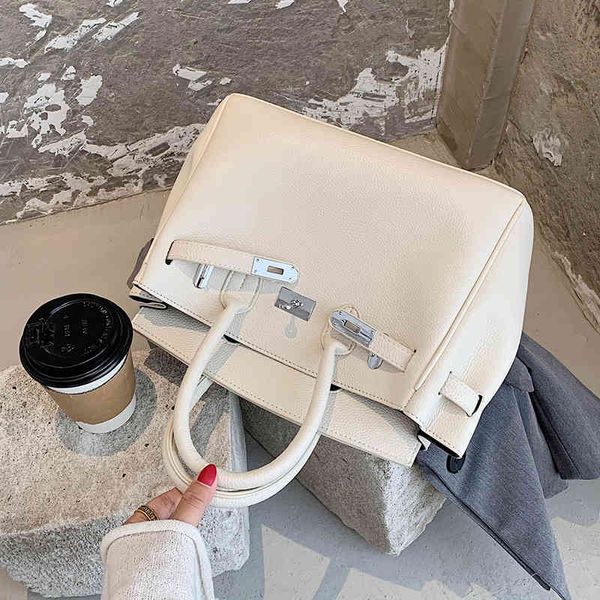 middle aged mother's large capacity handbag 2021 new fashion advanced sense versatile single shoulder messenger bag
middle aged mother's large capacity handbag 2021 new fashion advanced sense versatile single shoulder messenger bag