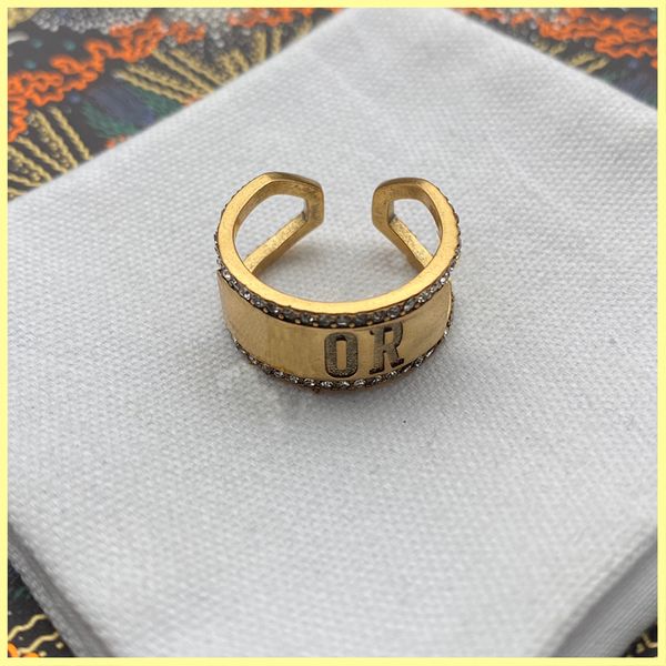 women luxurys designer rings diamond d ring with box engagements for womens ring designers jewelry mens gold ring ornaments new 21102902r, Silver
women luxurys designer rings diamond d ring with box engagements for womens ring designers jewelry mens gold ring ornaments new 21102902r, Silver