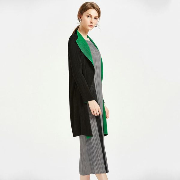 women's trench coats miyake folds 2021 autumn winter women jacket fashion double thickened wear both casual long sleeve jackets overcoa, Tan;black
women's trench coats miyake folds 2021 autumn winter women jacket fashion double thickened wear both casual long sleeve jackets overcoa, Tan;black