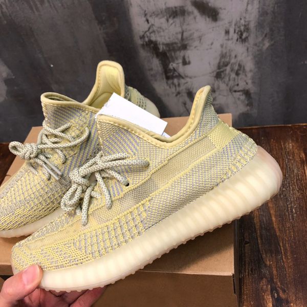 2022 designer low cut running shoes mens womens sneakers reflective fluorescent mesh eyes europe america asia breathable luxury trainers siz
2022 designer low cut running shoes mens womens sneakers reflective fluorescent mesh eyes europe america asia breathable luxury trainers siz