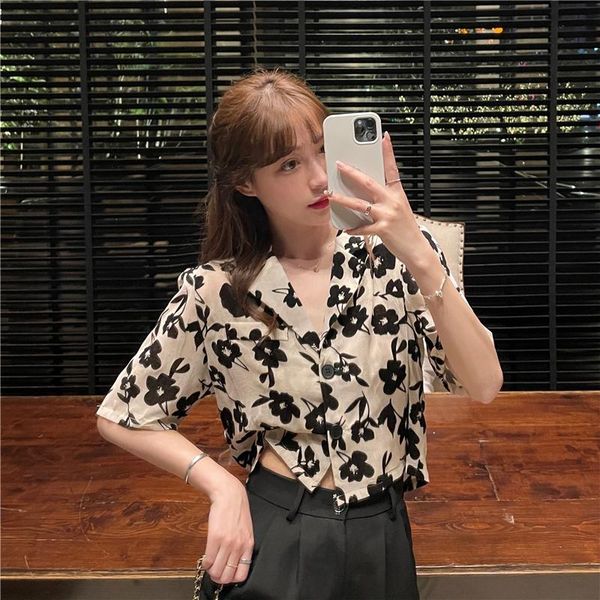 women's blouses & shirts summer retro floral print suit collar short sleeve loose thin chiffon shirt blouse female, White
women's blouses & shirts summer retro floral print suit collar short sleeve loose thin chiffon shirt blouse female, White