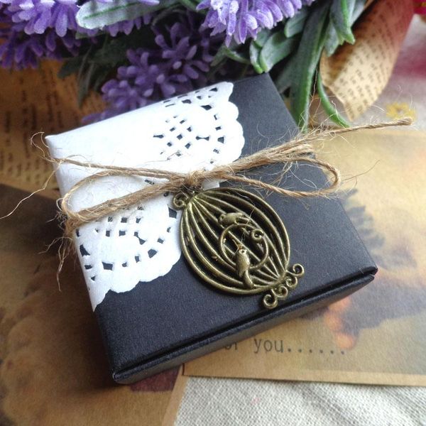 gift wrap 70x70x30mm kraft paper aircraft boxes diy handmade soap packing box black white jewelry handicraft candy storage
gift wrap 70x70x30mm kraft paper aircraft boxes diy handmade soap packing box black white jewelry handicraft candy storage
