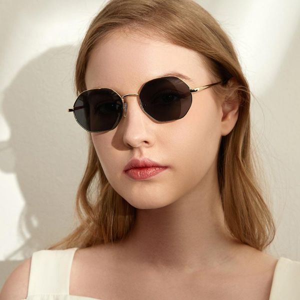 sunglasses leixi copper frame sunglass for women vintage polygonal glass 2021 arrival small sun brand trending lx057, White;black
sunglasses leixi copper frame sunglass for women vintage polygonal glass 2021 arrival small sun brand trending lx057, White;black
