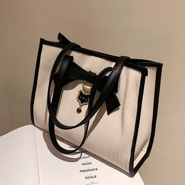 evening bags contrast color bow large tote bag armpit 2021 pu leather women's designer handbag shoulder
evening bags contrast color bow large tote bag armpit 2021 pu leather women's designer handbag shoulder