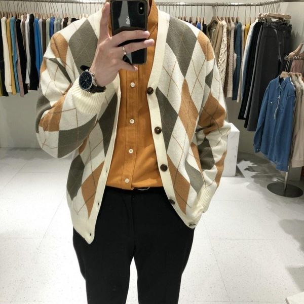 men's sweaters autumn 2022 mens rhombus plaid sweater cardigan v neck long sleeve knitted outwear coat single breasted knitwear cardiga, White;black
men's sweaters autumn 2022 mens rhombus plaid sweater cardigan v neck long sleeve knitted outwear coat single breasted knitwear cardiga, White;black