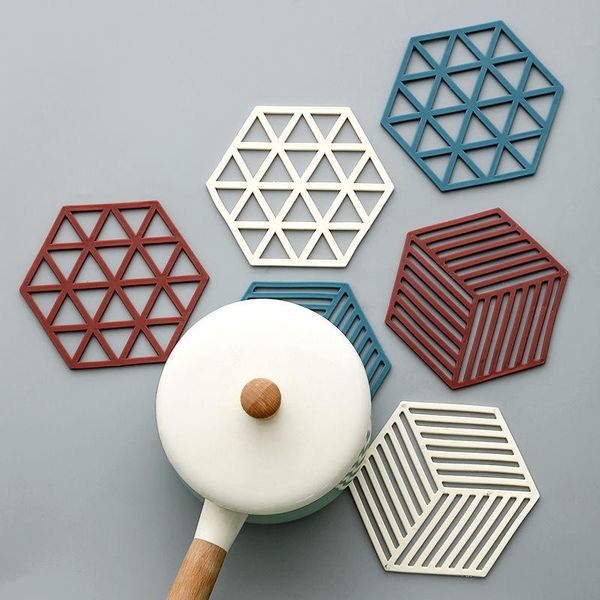 mats & pads silicone cutlery heat pad hexagonal mat non-slip anti-scalding bowl place pot home decor kitchen tool
mats & pads silicone cutlery heat pad hexagonal mat non-slip anti-scalding bowl place pot home decor kitchen tool