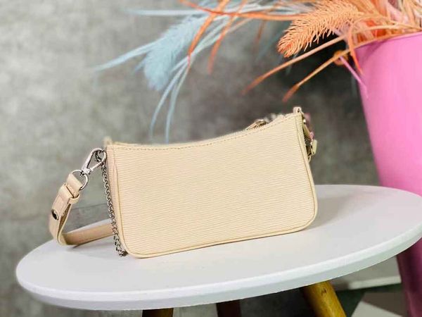 europe 2021 women bags handbag famous designer handbags ladies handbag fashion tote bag women's shop bags backpack d34, Black
europe 2021 women bags handbag famous designer handbags ladies handbag fashion tote bag women's shop bags backpack d34, Black