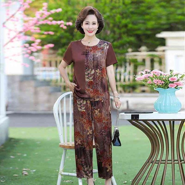 sets 2 pieces emulation womens tracksuits silk clothing set large size summer middle aged mother floral printed t shirt, Gray
sets 2 pieces emulation womens tracksuits silk clothing set large size summer middle aged mother floral printed t shirt, Gray