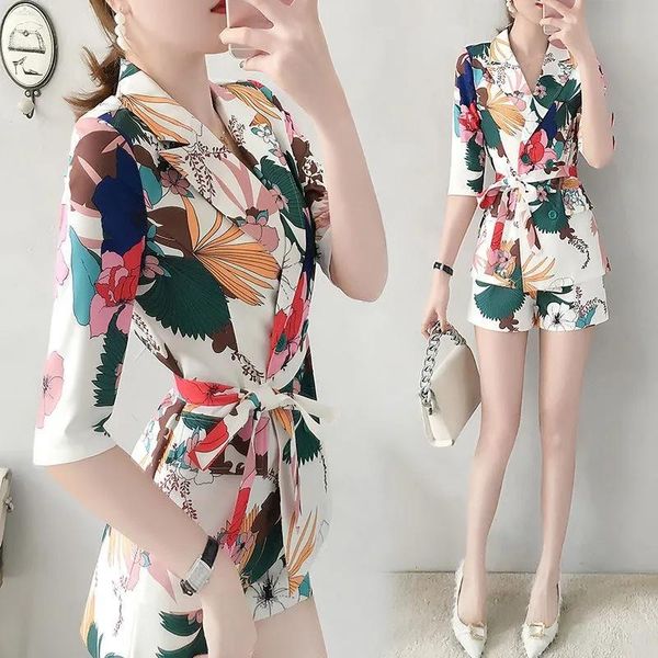women's tracksuits suit jacket 2021 summer half sleeve print blazer with wide leg shorts two piece sets femme temperament 709, Gray
women's tracksuits suit jacket 2021 summer half sleeve print blazer with wide leg shorts two piece sets femme temperament 709, Gray