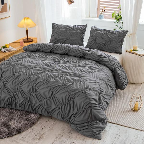 bedding sets 2/3pcs plain colour texture lines duvet cover pillowcases king size comfortable set
bedding sets 2/3pcs plain colour texture lines duvet cover pillowcases king size comfortable set