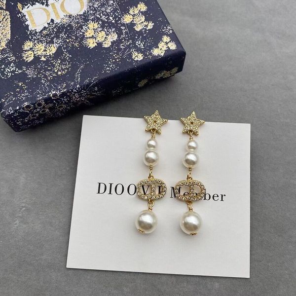 2021 new fashion pearl star tassel earrings, Golden
2021 new fashion pearl star tassel earrings, Golden