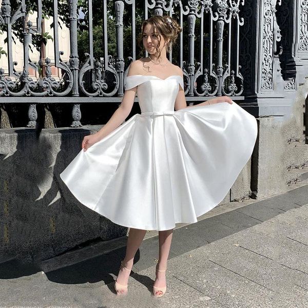 other wedding dresses petite knee-length skirt bow sash decoration satin delicate dress with pockets lace-up bridal gown offer a veil, White
other wedding dresses petite knee-length skirt bow sash decoration satin delicate dress with pockets lace-up bridal gown offer a veil, White