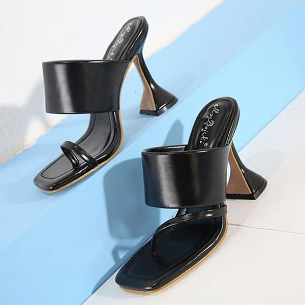 slippers leopard land summer patent leather high-heeled female casual outdoor black fine-heeled open-toe women's shoes1 6ge8
slippers leopard land summer patent leather high-heeled female casual outdoor black fine-heeled open-toe women's shoes1 6ge8