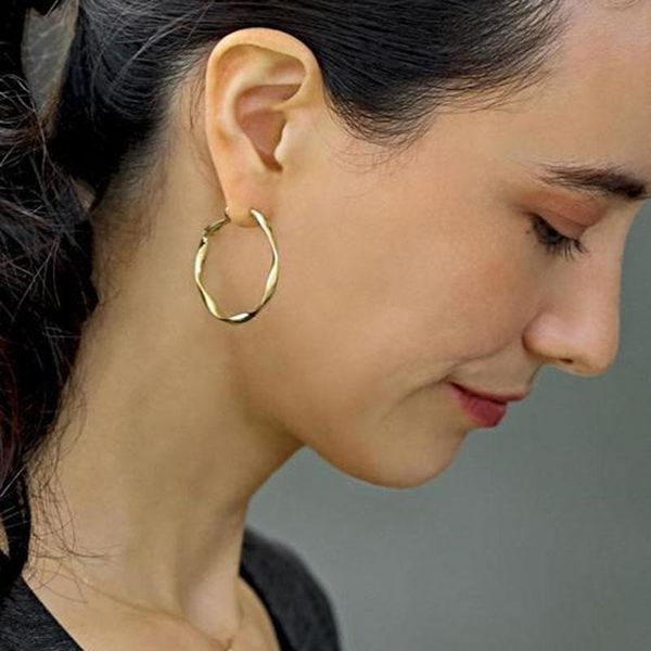 korean fashion metal twisted c-shaped matte earrings for women circle titanium steel jewelry accesorios mujer 2021 stud, Golden;silver
korean fashion metal twisted c-shaped matte earrings for women circle titanium steel jewelry accesorios mujer 2021 stud, Golden;silver