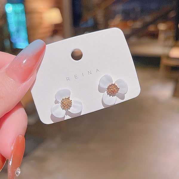 wholesale price classic design studs titanium steel screw with drill earrings semi-circular opening with drill earrings for women gift 3k4, Golden;silver
wholesale price classic design studs titanium steel screw with drill earrings semi-circular opening with drill earrings for women gift 3k4, Golden;silver