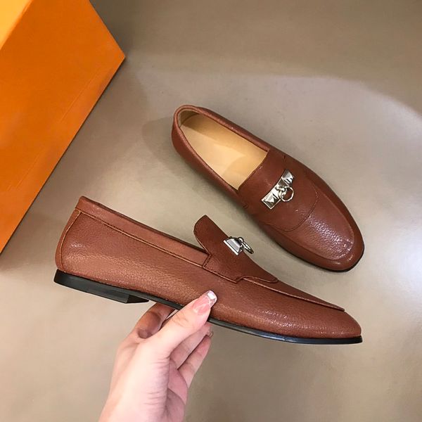 2021 shoes brand fashion women gold low cut leather flat men casual sneakers 36-44 yy, Red;white
2021 shoes brand fashion women gold low cut leather flat men casual sneakers 36-44 yy, Red;white