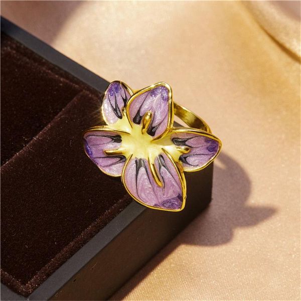 wedding rings fashion exquisite light luxury purple flower valentine's day gift ring engagement party jewelry wholesale, Slivery;golden
wedding rings fashion exquisite light luxury purple flower valentine's day gift ring engagement party jewelry wholesale, Slivery;golden