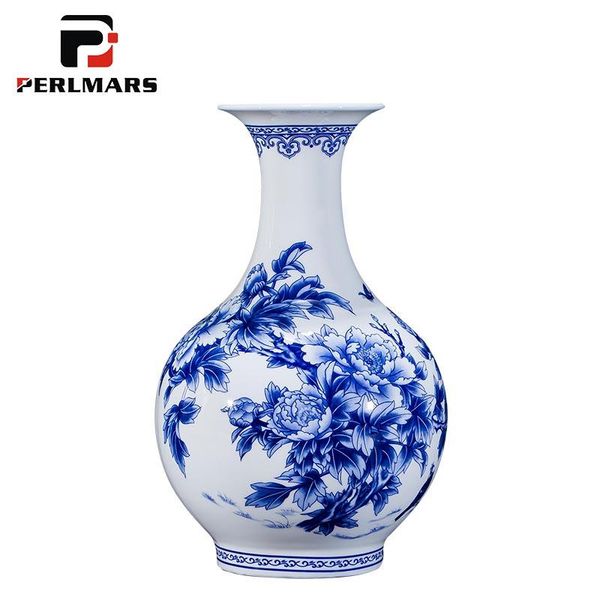 vases jingdezhen blue and white porcelain vase ceramic vintage table artificial flower jardiniere hold / cabinet decor crafts
vases jingdezhen blue and white porcelain vase ceramic vintage table artificial flower jardiniere hold / cabinet decor crafts