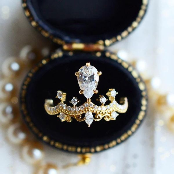cluster rings crown ring european and american water drop pear shaped zircon for women engagement & marry diy fine jewelry gifts, Golden;silver
cluster rings crown ring european and american water drop pear shaped zircon for women engagement & marry diy fine jewelry gifts, Golden;silver