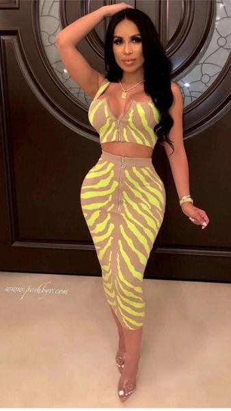 casual dresses 2021 arrival good quality yellow & beige .green black two piece rayon bandage dress wholesale party drop, Black;gray
casual dresses 2021 arrival good quality yellow & beige .green black two piece rayon bandage dress wholesale party drop, Black;gray
