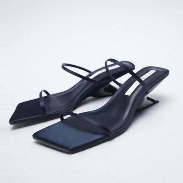slippers microibre pins, casual, medium slippers, square toe, cross face, luxurious, soft, office and professional, rubber, xsik, Black
slippers microibre pins, casual, medium slippers, square toe, cross face, luxurious, soft, office and professional, rubber, xsik, Black