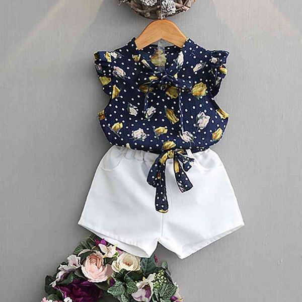 summer girls clothes sets kids clothing leaf polka dot bow printing design + short pant 2pcs children suit 210515, White
summer girls clothes sets kids clothing leaf polka dot bow printing design + short pant 2pcs children suit 210515, White